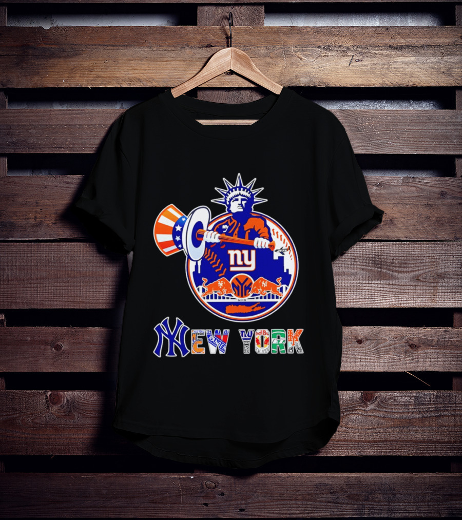 NY Yankees Mets Knicks Rangers Giants Statue Of Liberty New York Sports T-Shirt