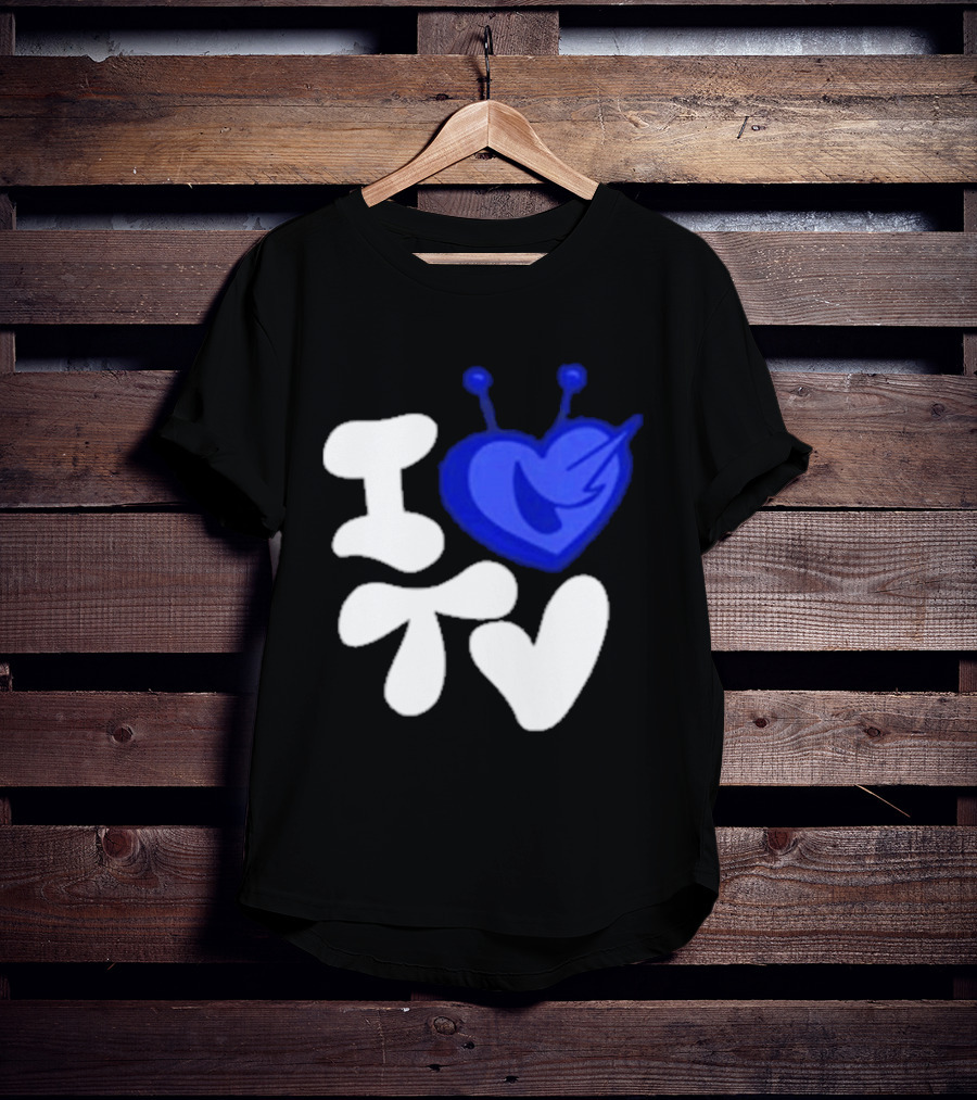 Paperboxmart I Love TV Blue Heart Antenna T-Shirt