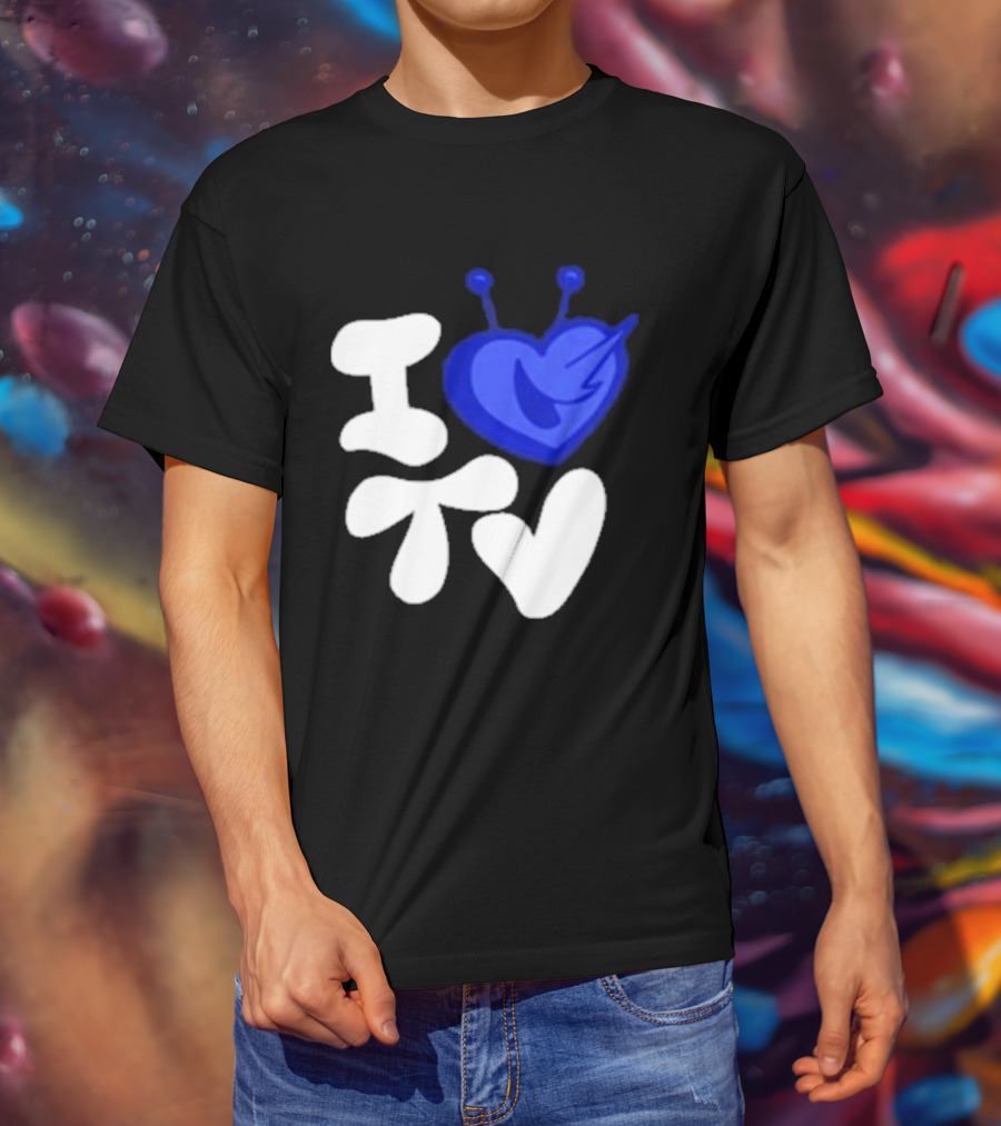 Paperboxmart I Love TV Blue Heart Antenna T-Shirt