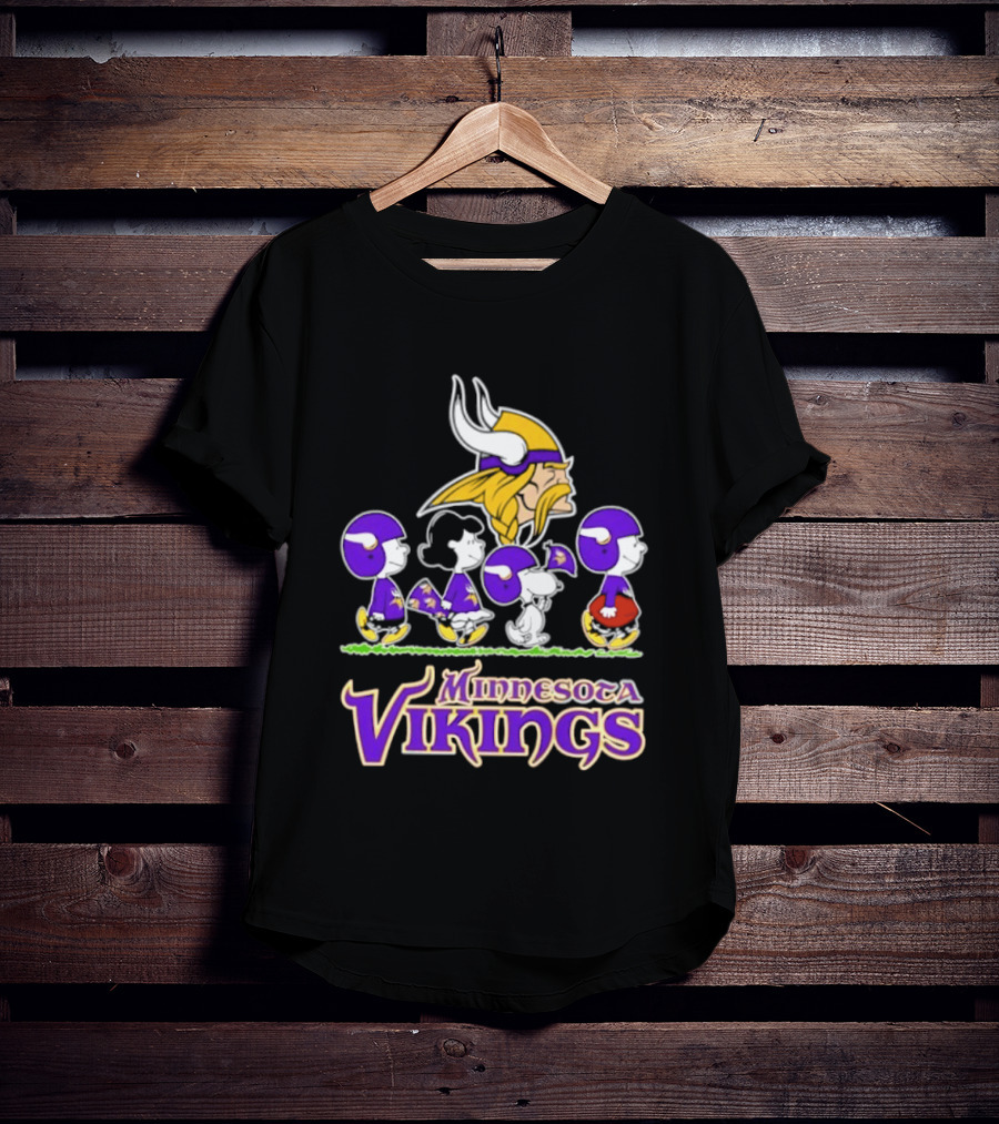 Peanuts Snoopy Minnesota Vikings Characters NFL Team Collaboration T-Shirt