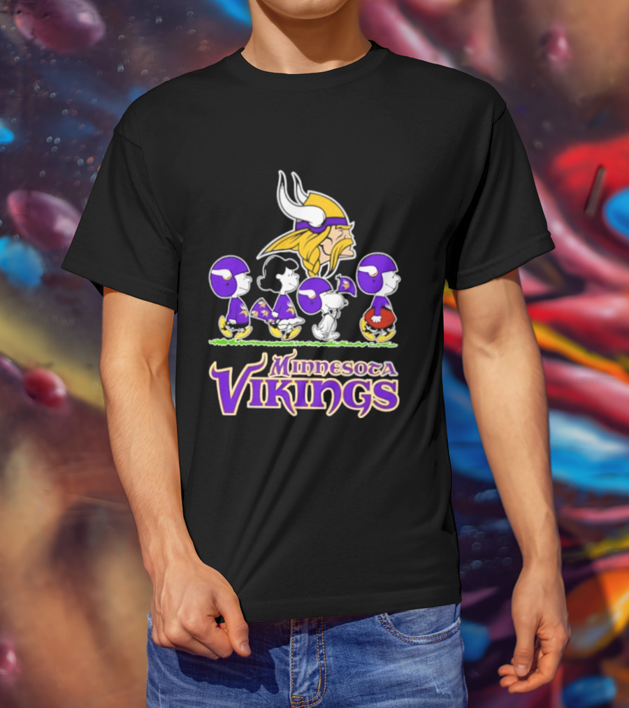 Peanuts Snoopy Minnesota Vikings Characters NFL Team Collaboration T-Shirt