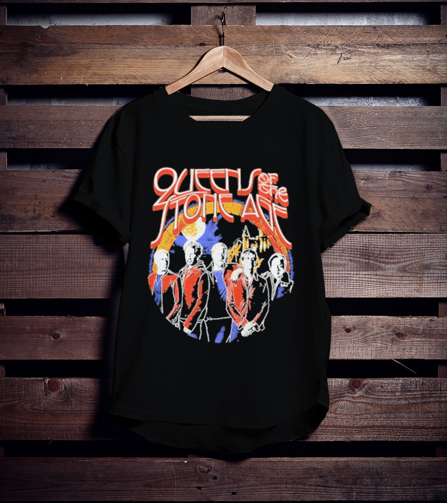 Queens Of The Stone Age Band Silhouette Vintage Rainbow Circle T-Shirt