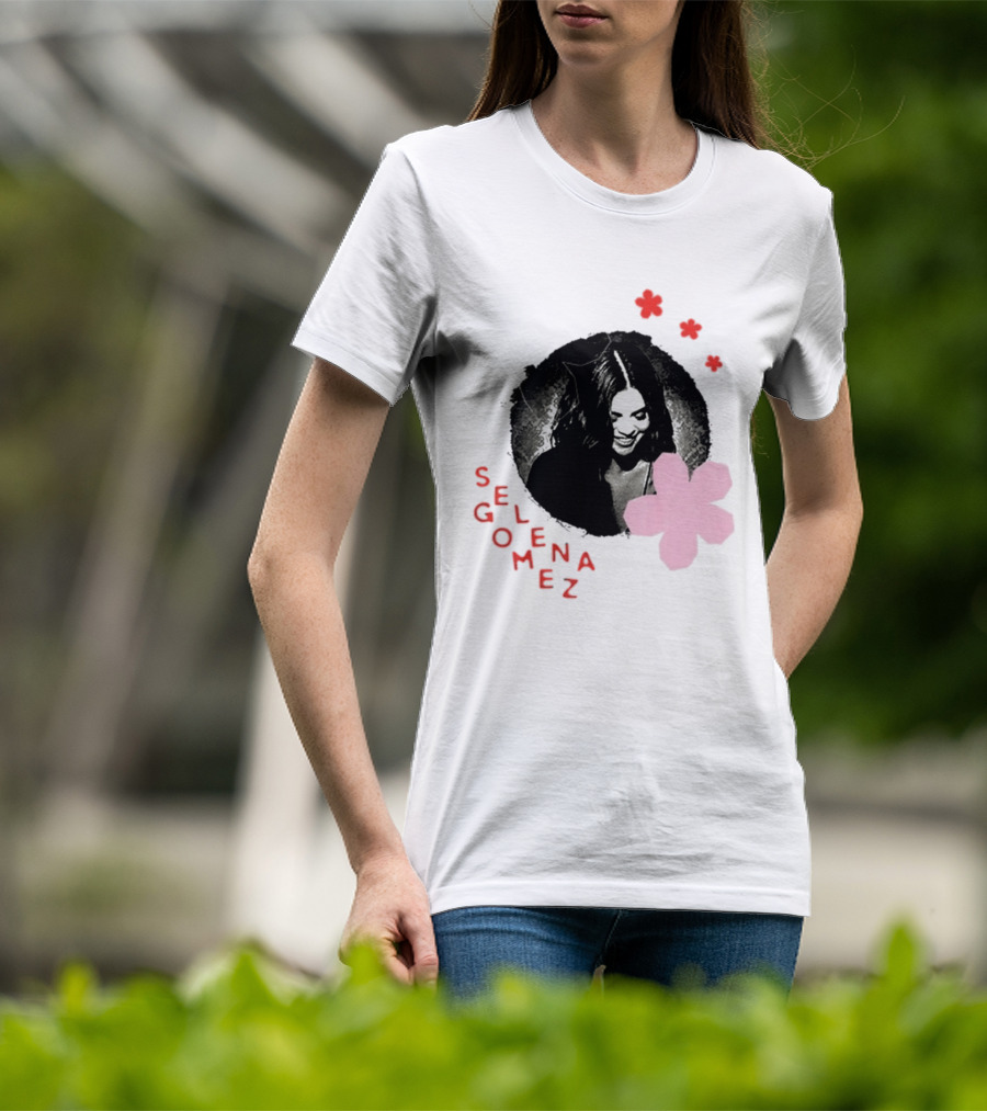Selena Gomez Smile With Pink Paper Flower And Red T-Shirt