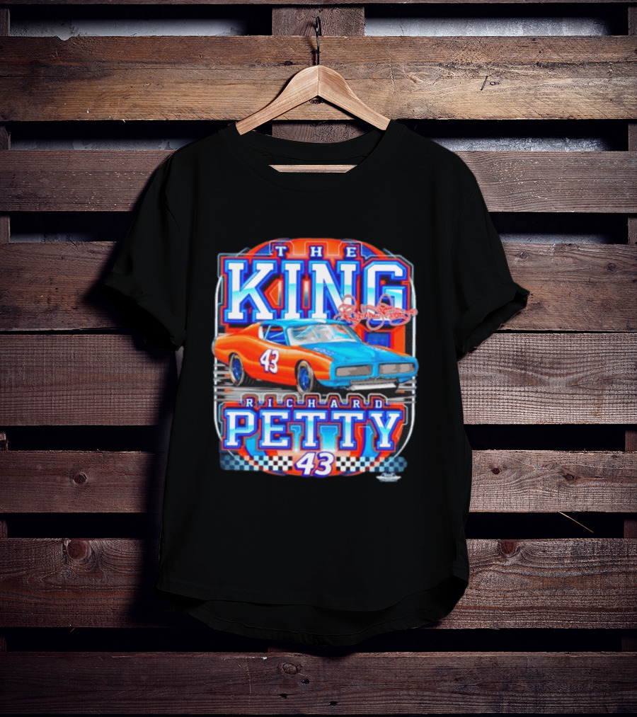 Richard Petty The King No 43 NASCAR Racing Car Checkered Flag T-Shirt