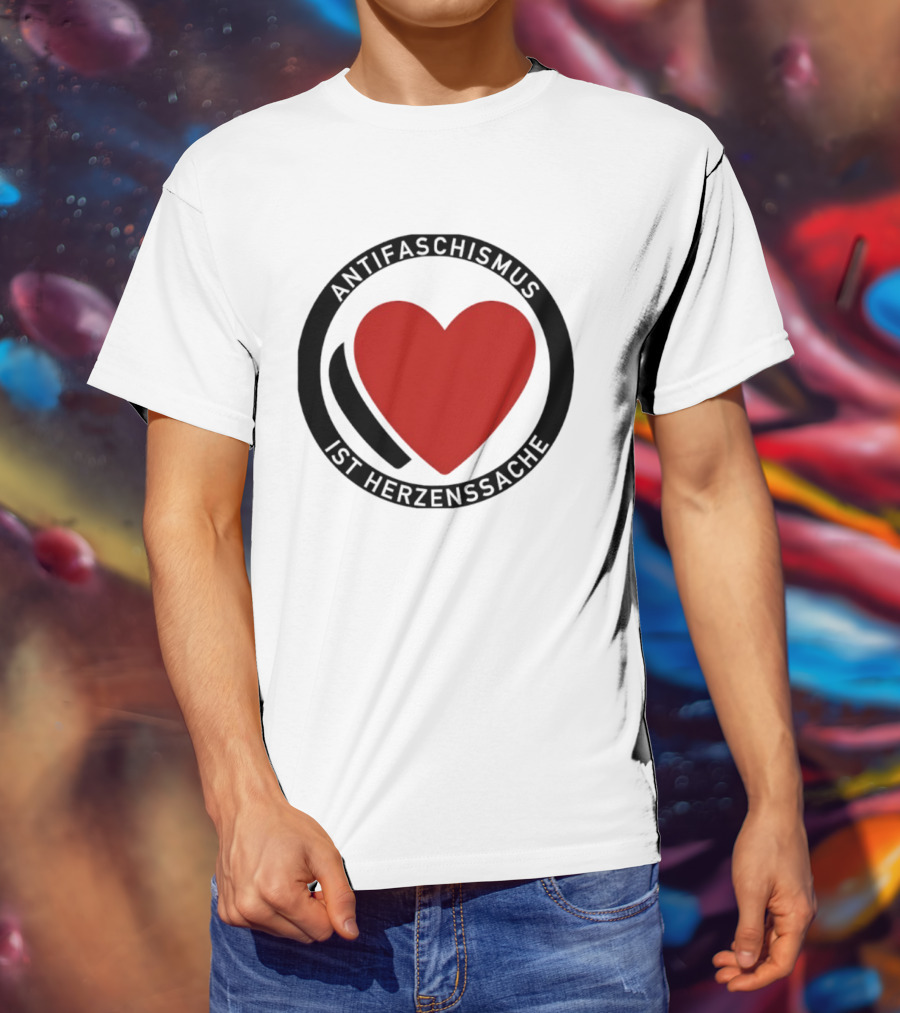 Antifaschismus Ist Herzenssache Symbol Rotes Herz Antifa T-Shirt