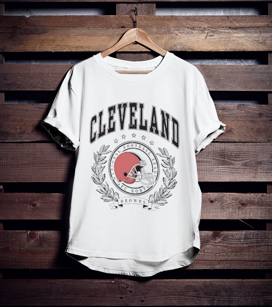 Cleveland Browns NFL AFC North Football Team Helmet Crest T-Shirt