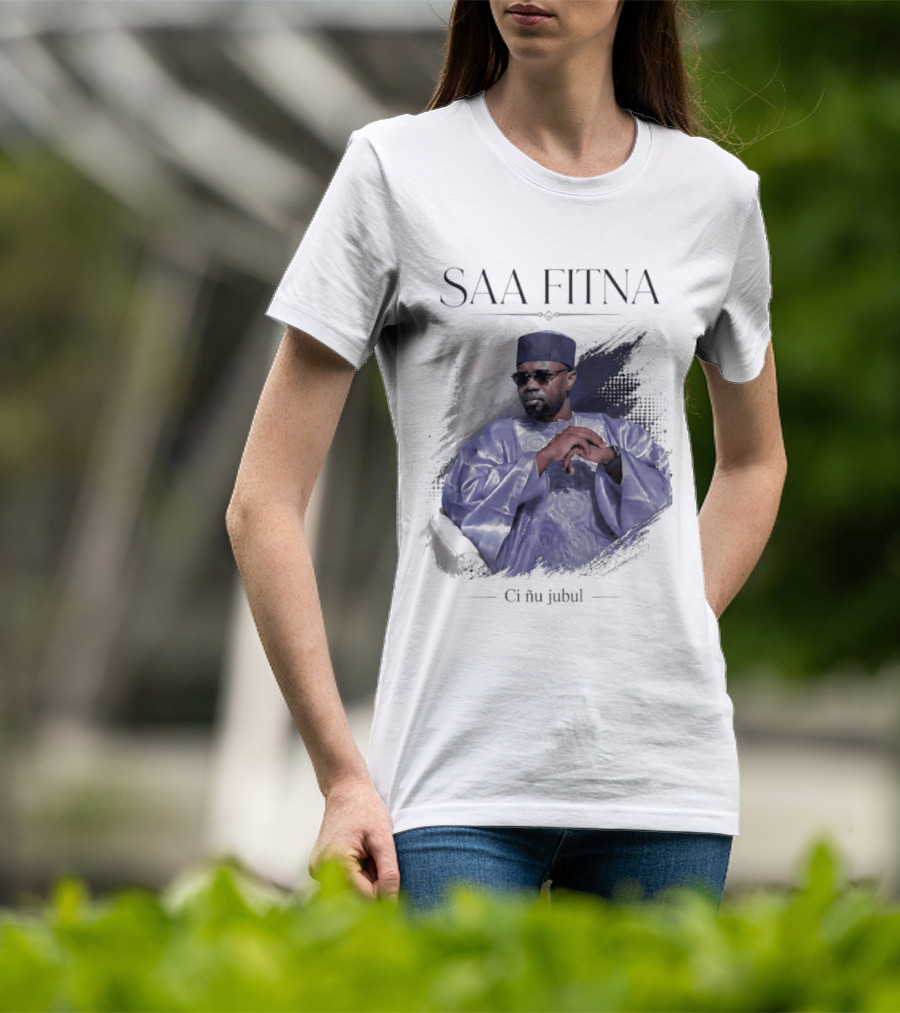 Saa Fitna Ci Nu Jubul Senegal Politics Blue Robe Man T-Shirt