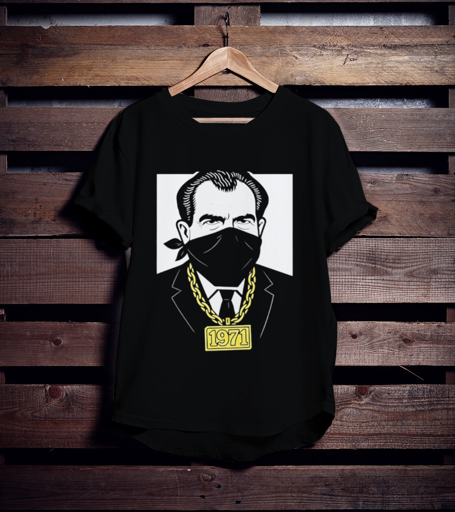 Richard Nixon 1971 Bandana Gold Chain T-Shirt