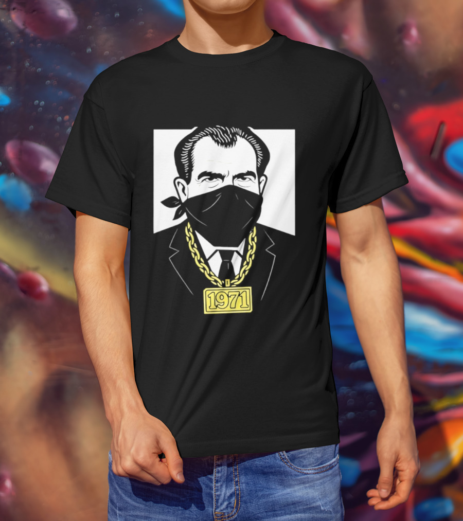 Richard Nixon 1971 Bandana Gold Chain T-Shirt