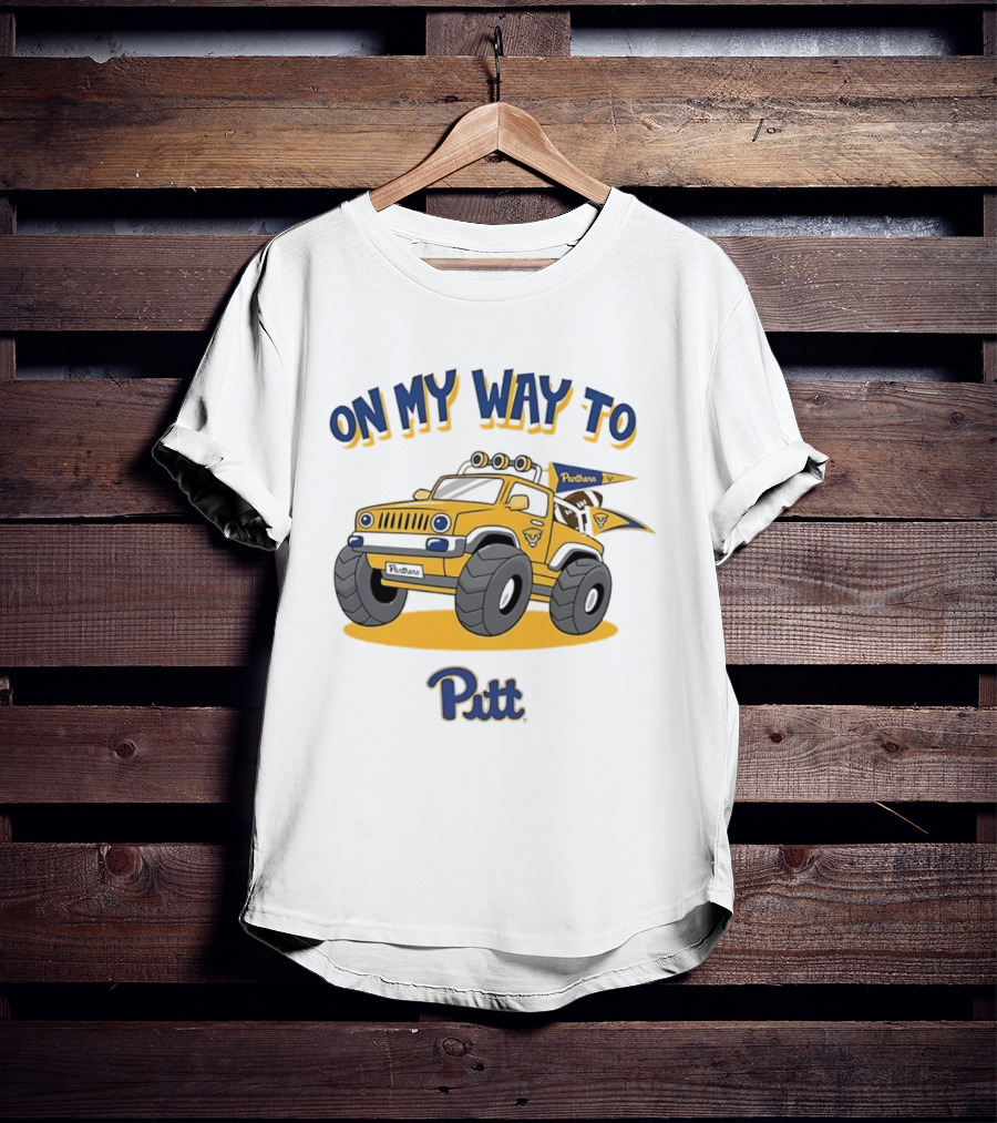On My Way To Pitt Panthers Jeep With Flags And Tires T-Shirt