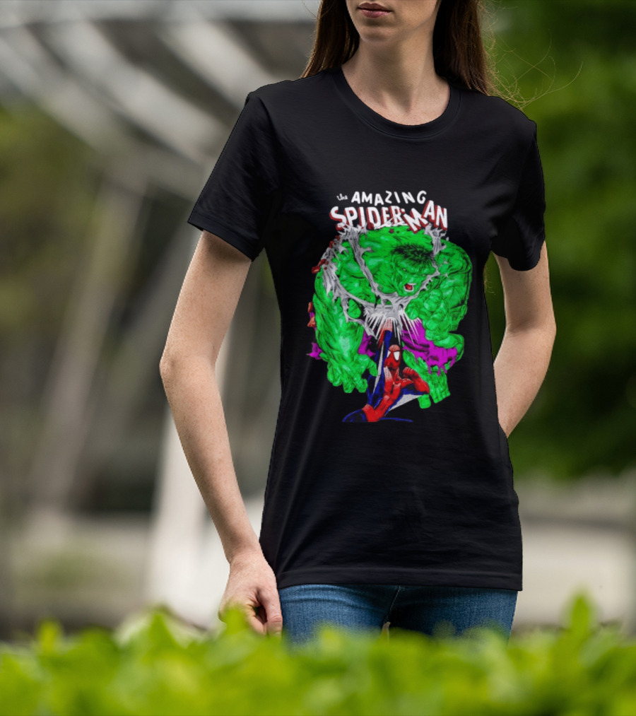 The Amazing Spider Man The Incredible Hulk Comic Style Showdown T-Shirt
