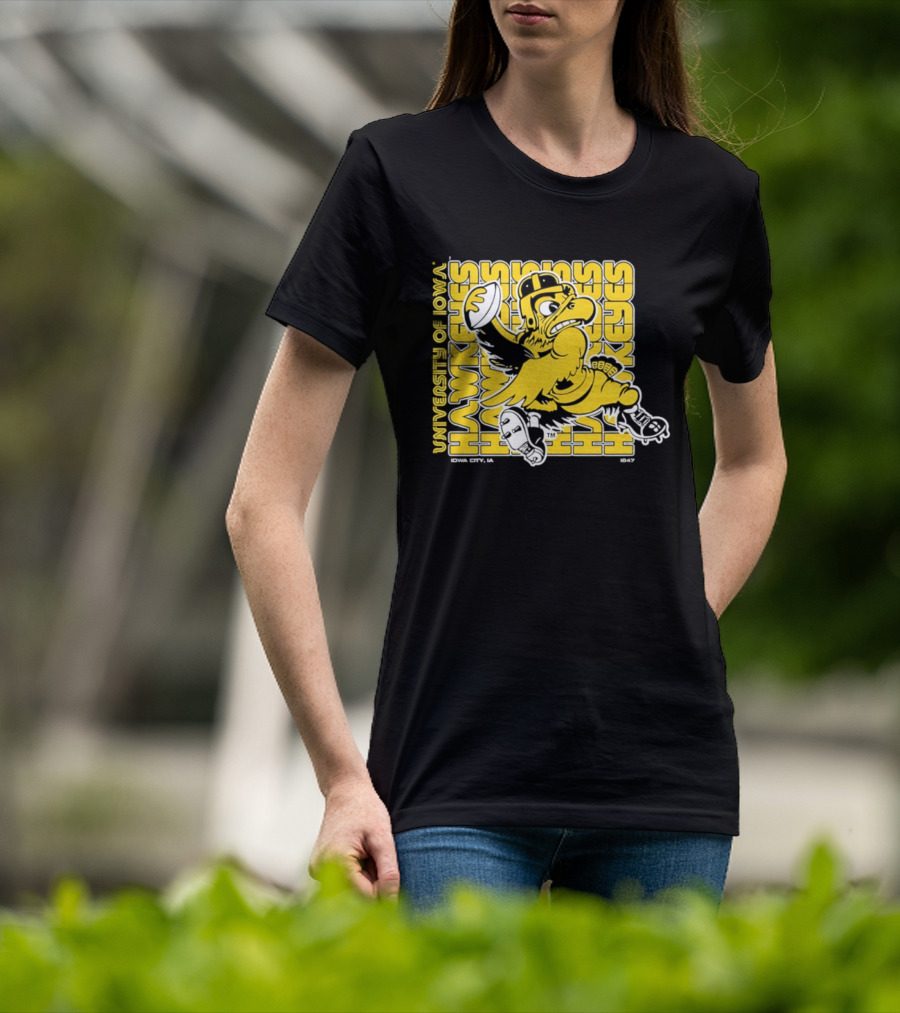 University Of Iowa Hawkeyes Mascot Iowa City Retro 1847 T-Shirt