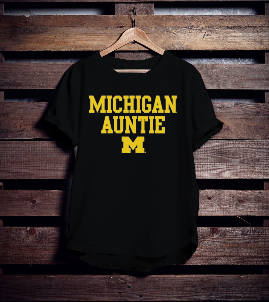 Michigan Wolverines Auntie M NCAA Fan T-Shirt
