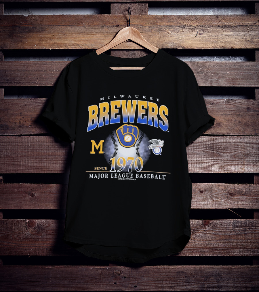 Milwaukee Brewers 1970 Major League Baseball M T-Shirt