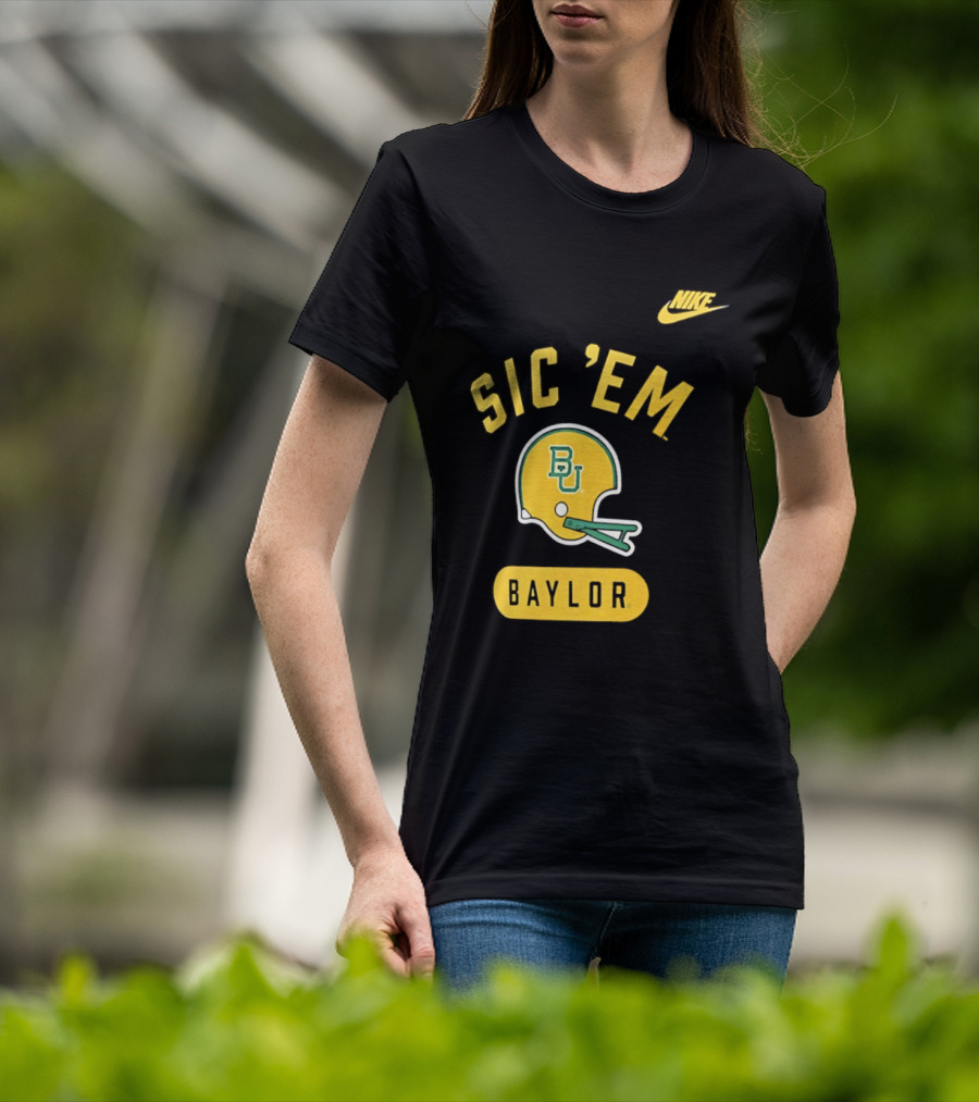 Nike Sic 'Em Baylor Football Helmet BU T-Shirt