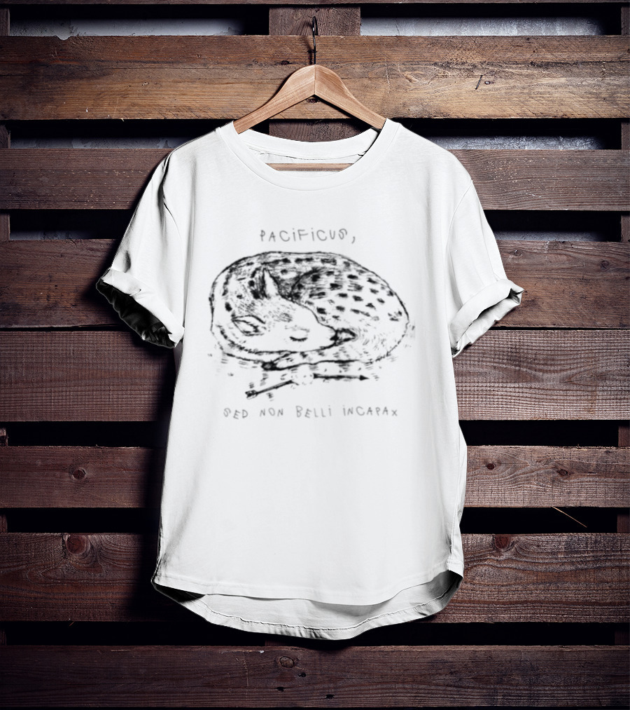 Pacificus Sed Non Belli Incapax Latin Turtle T-Shirt
