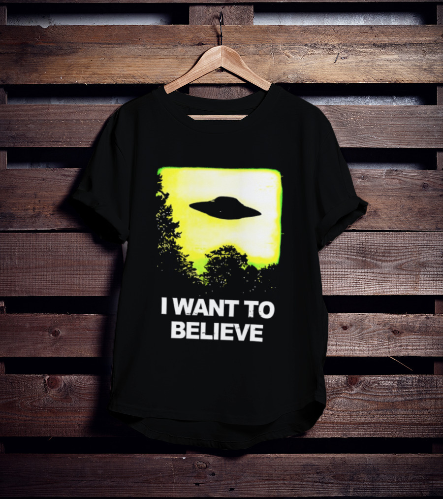 Alien I Want To Believe UFO Silhouette Paranormal Activity The Truth Is Out There T-Shirt