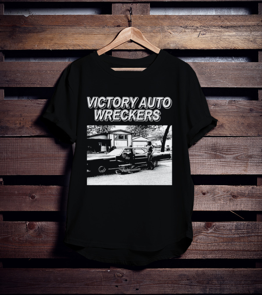 Victory Auto Wreckers Classic Chicago TV Commercial Scene T-Shirt