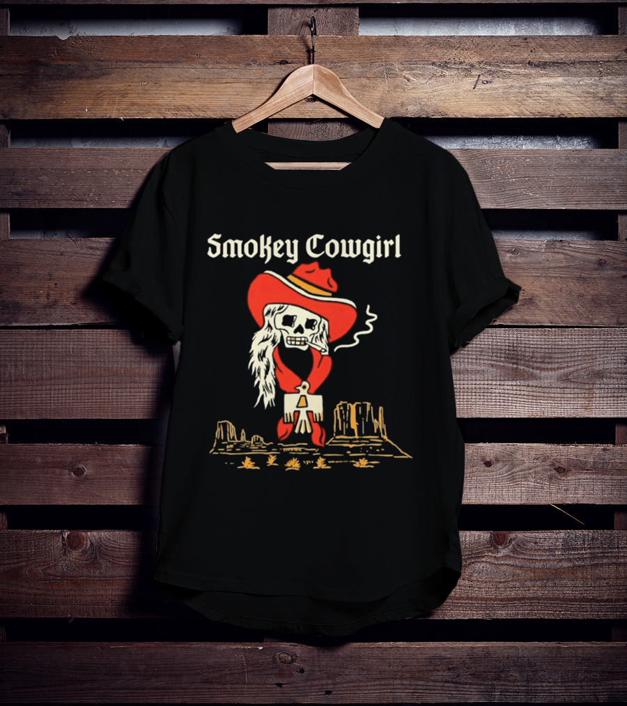 Smokey Cowgirl Western Skeleton Cowboy Desert Scene T-Shirt