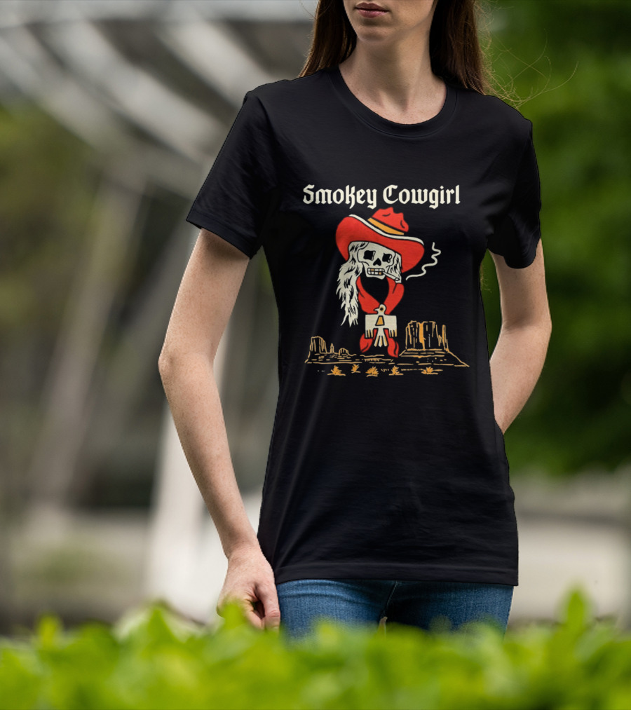 Smokey Cowgirl Western Skeleton Cowboy Desert Scene T-Shirt