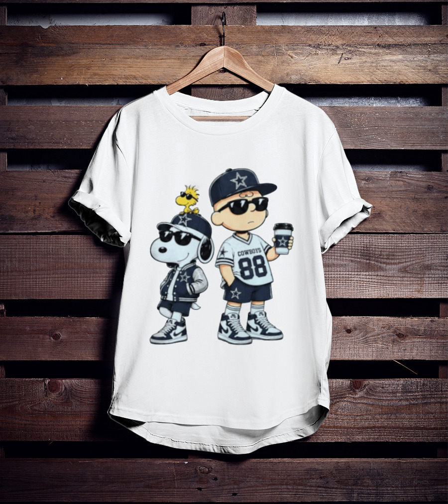 Snoopy Charlie Brown Cowboys 88 Football Fan Gear T-Shirt