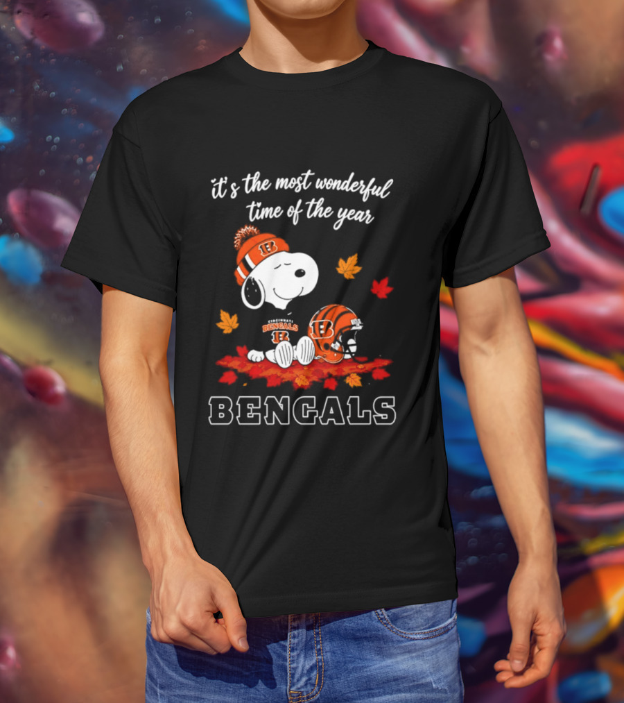 Cincinnati Bengals Snoopy Fall Halloween 2026 It's The Most Wonderful Time Of The Year T-Shirt