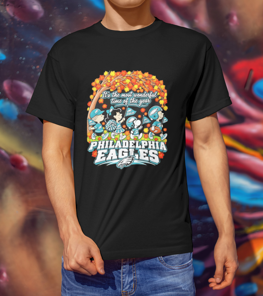 Philadelphia Eagles Peanuts Characters Autumn It's The Most Wonderful Time Of The Year T-Shirt