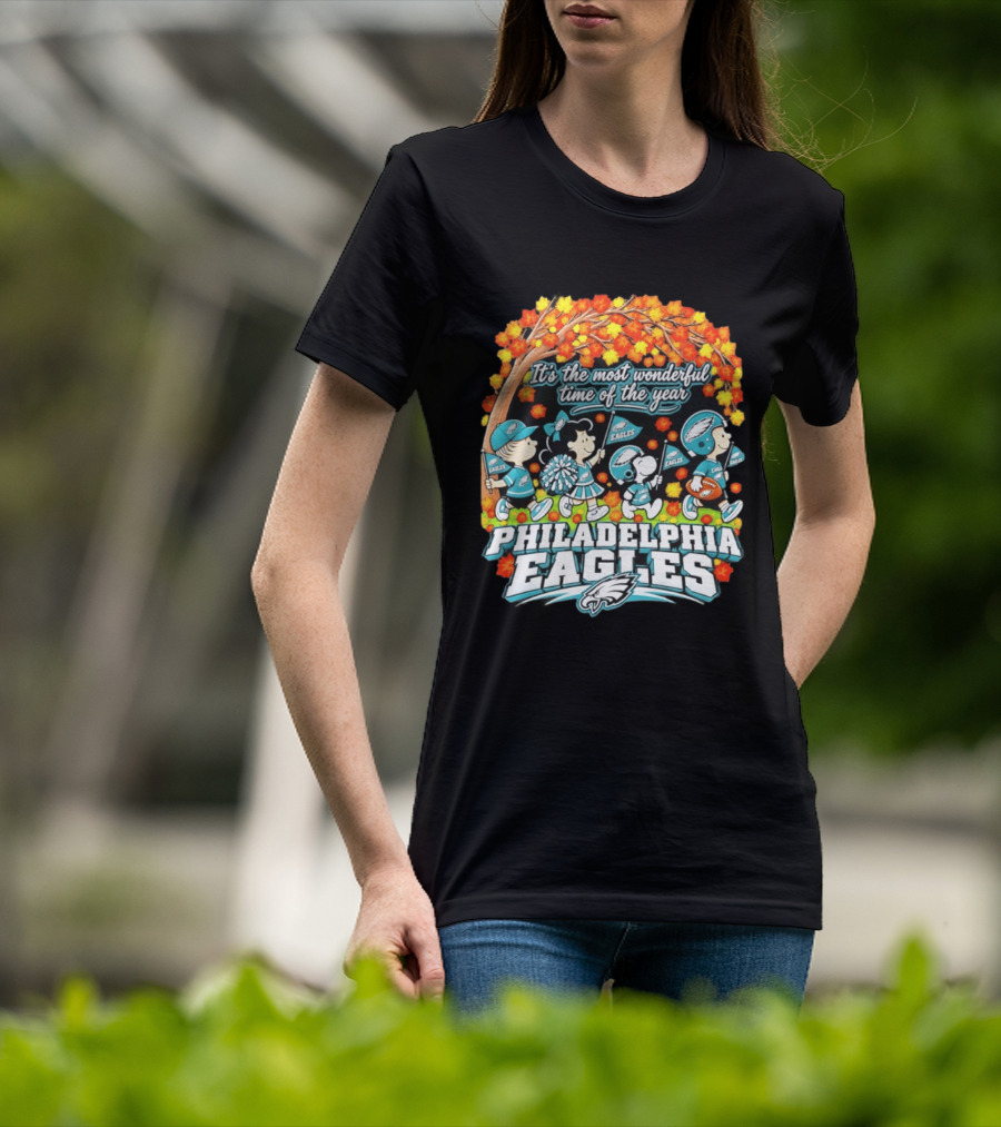 Philadelphia Eagles Peanuts Characters Autumn It's The Most Wonderful Time Of The Year T-Shirt