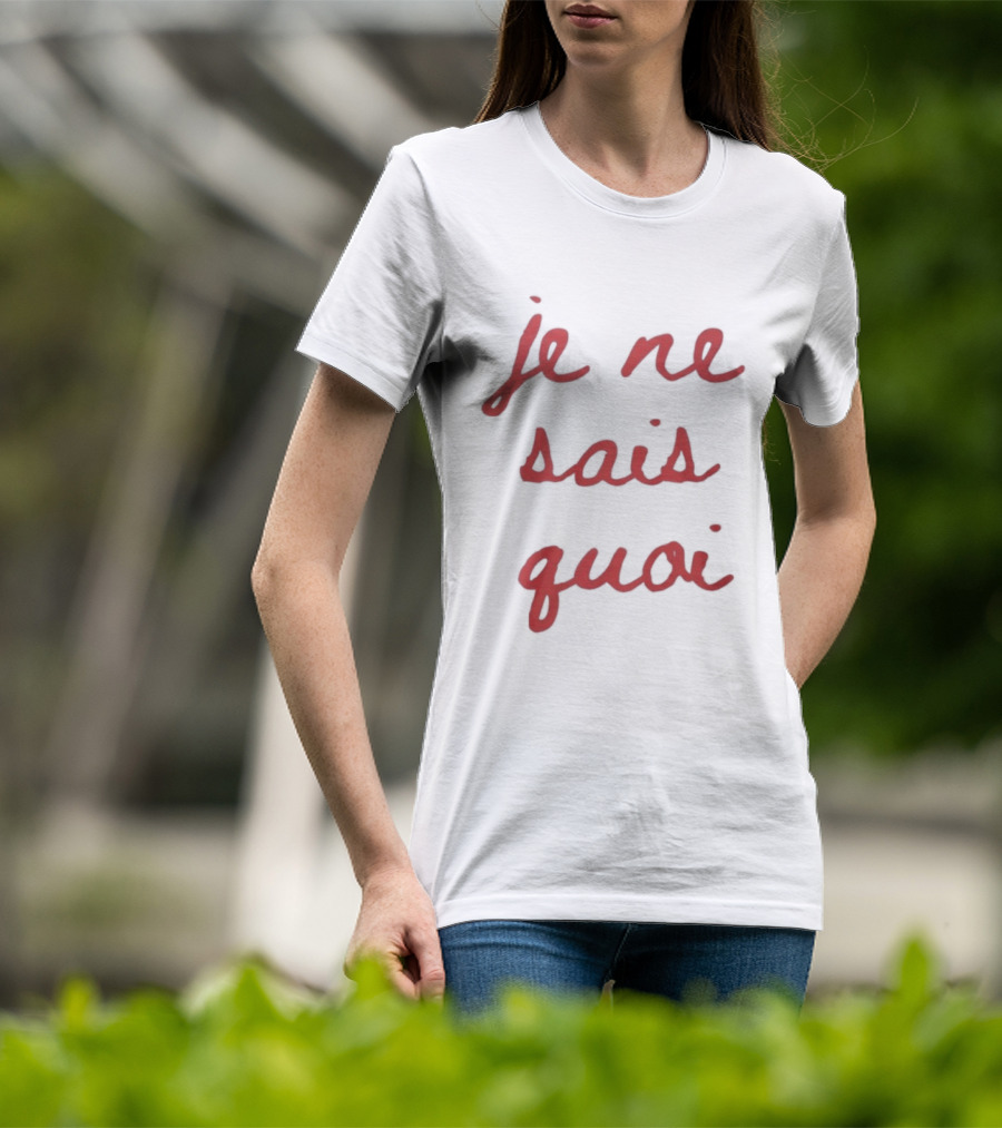 Je Ne Sais Quoi French Red Script T-Shirt