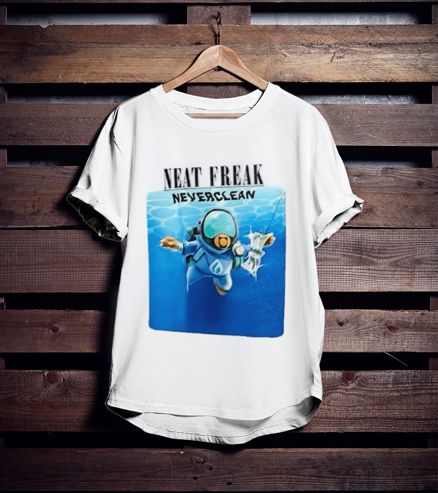 Neat Freak Neverclean Diver Catching Litter T-Shirt