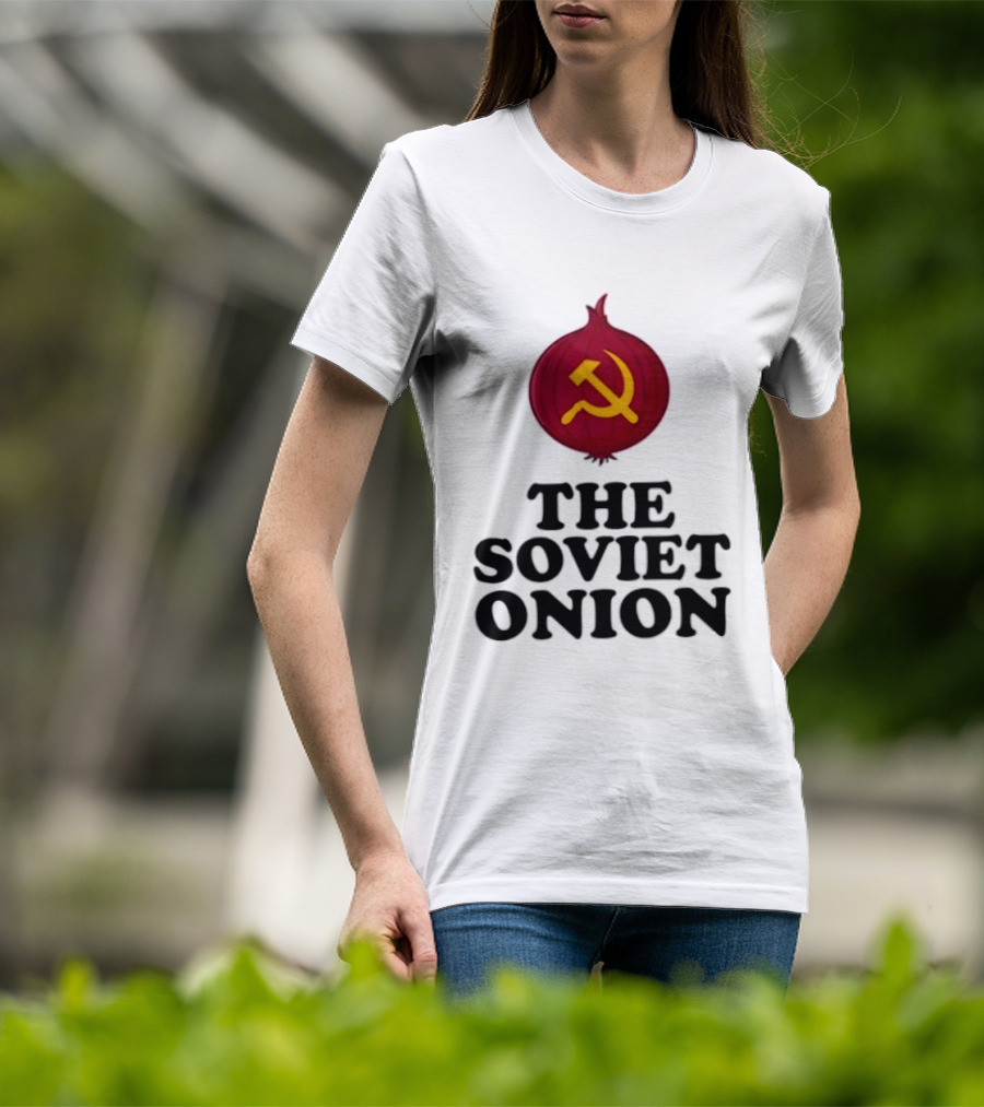 The Soviet Onion Communism USSR Pun Political Humor Hammer Sickle T-Shirt