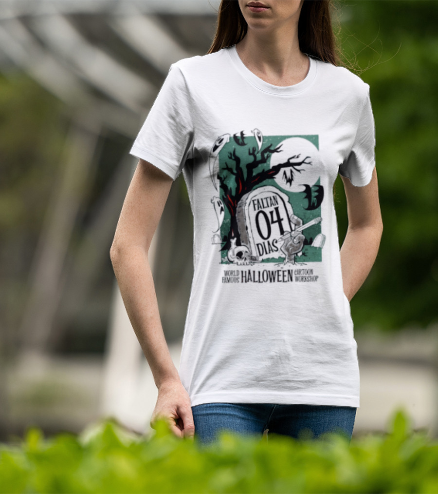 Faltan 04 Dias World Famous Halloween Cartoon Workshop Spooky Tree And Bats T-Shirt
