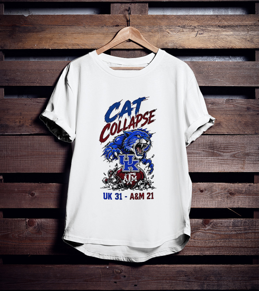 Cat Collapse UK Wildcats Crushing A&M Helmet UK 31 A&M 21 T-Shirt