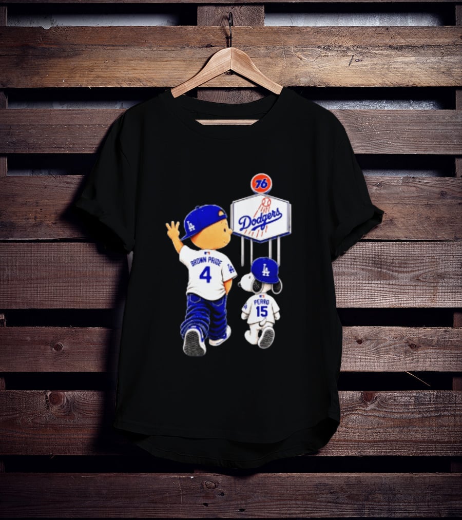 Charlie Brown Snoopy Los Angeles Dodgers Brown Pride Perro Baseball 76 T-Shirt