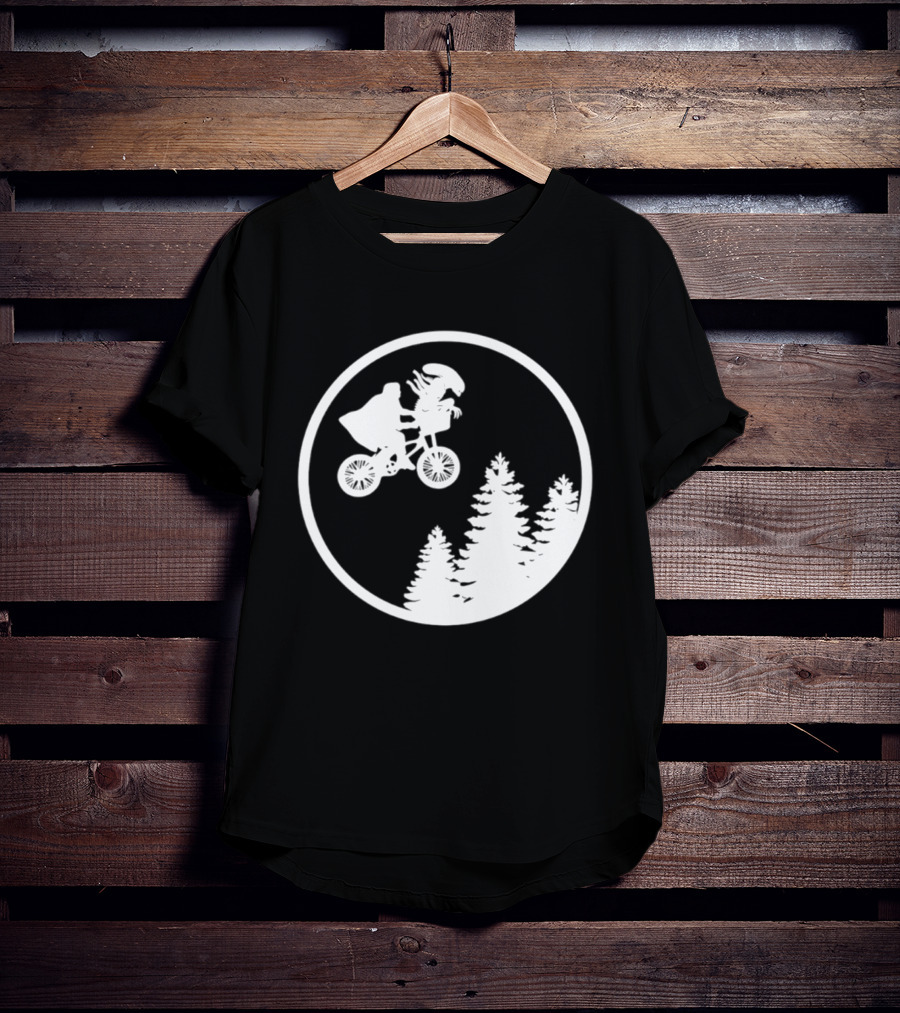 Alien On Bicycle With Trees In Circle Flying Scene 2026 T-Shirt