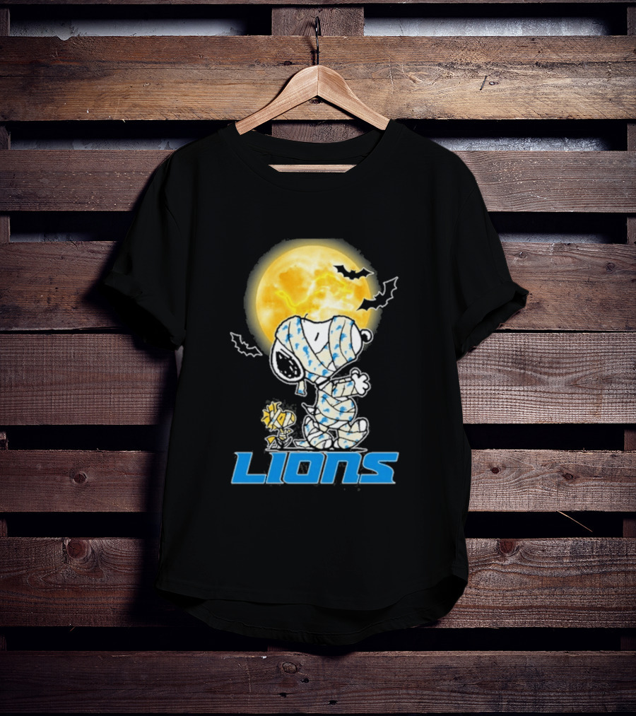 Detroit Lions Snoopy Halloween 2026 Full Moon Bat Holiday T-Shirt