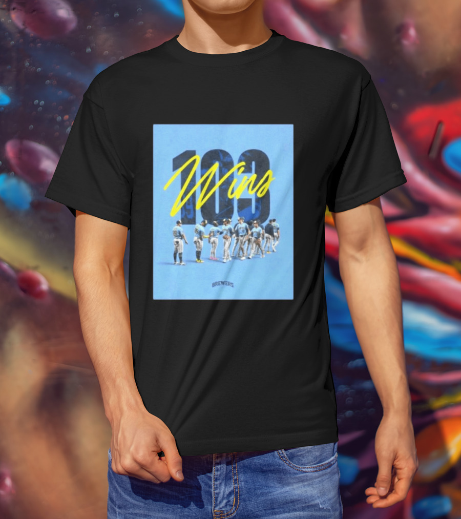 Milwaukee Brewers 103 Wins Celebration Team Huddle T-Shirt