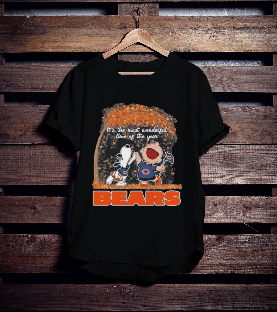 Chicago Bears Snoopy Charlie Brown Dancing 2026 It's The Most Wonderful Time Of The Year T-Shirt