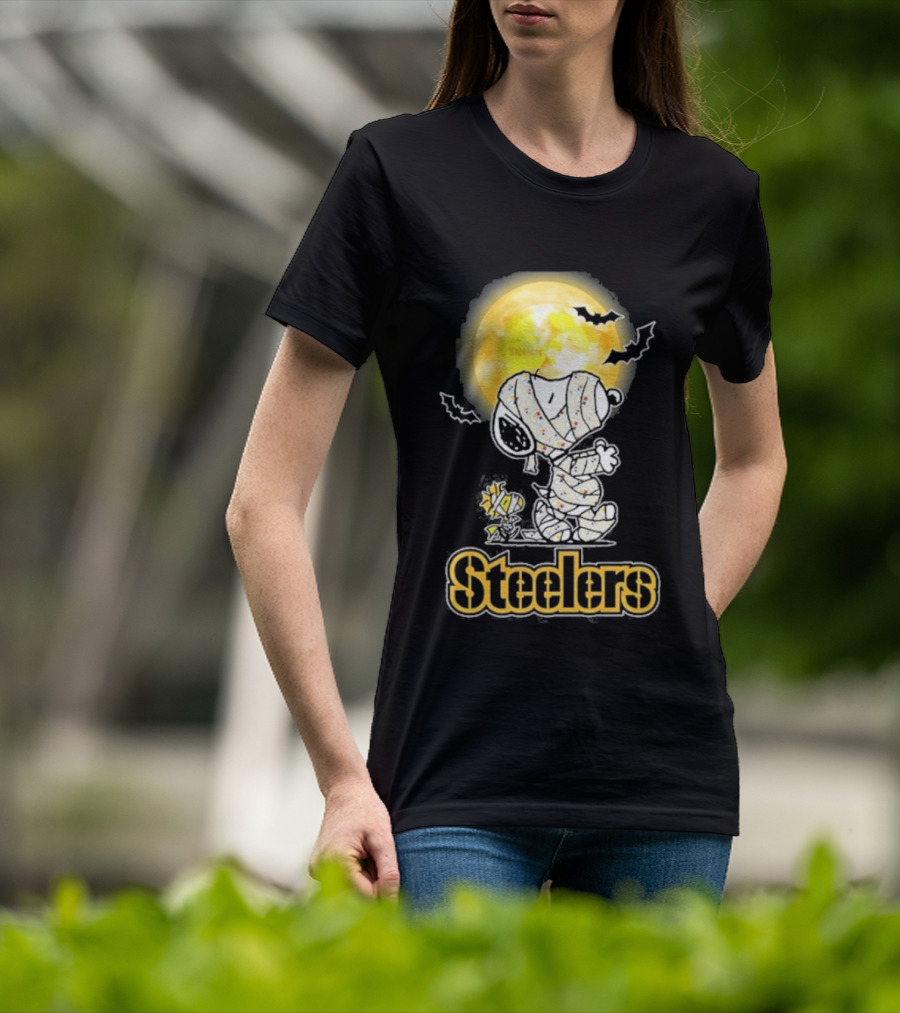 Pittsburgh Steelers Snoopy Halloween 2026 Holiday T-Shirt