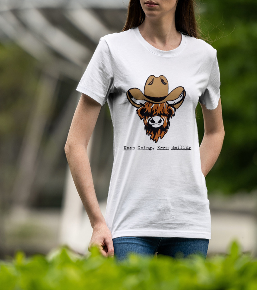 Highland Cow Cowboy Hat Keep Going Keep Smiling Vintage Look T-Shirt