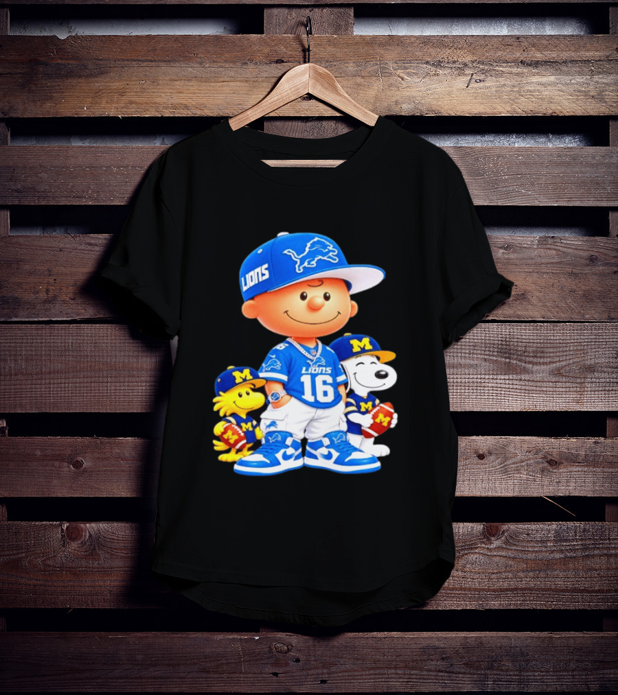 Charlie Brown Snoopy Woodstock Detroit Lions Michigan Wolverines Football Fan 16 T-Shirt