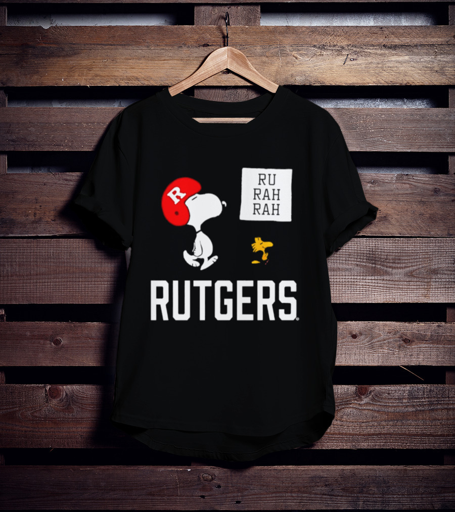 Snoopy Woodstock Rutgers Scarlet Knights Football Helmet R T-Shirt