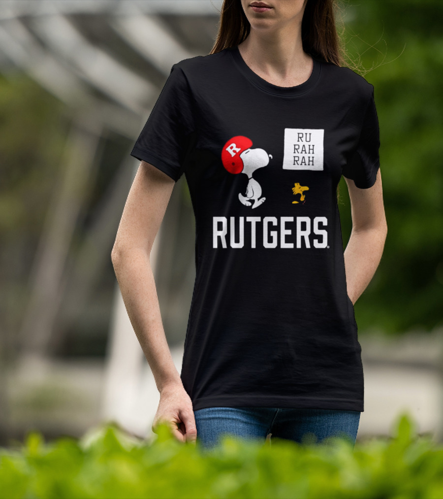Snoopy Woodstock Rutgers Scarlet Knights Football Helmet R T-Shirt