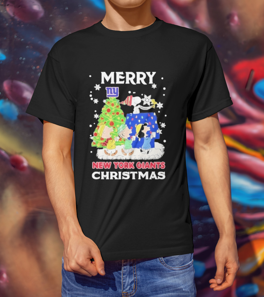 New York Giants Peanuts Merry Christmas 2026 Snoopy Woodstock Charlie Brown T-Shirt
