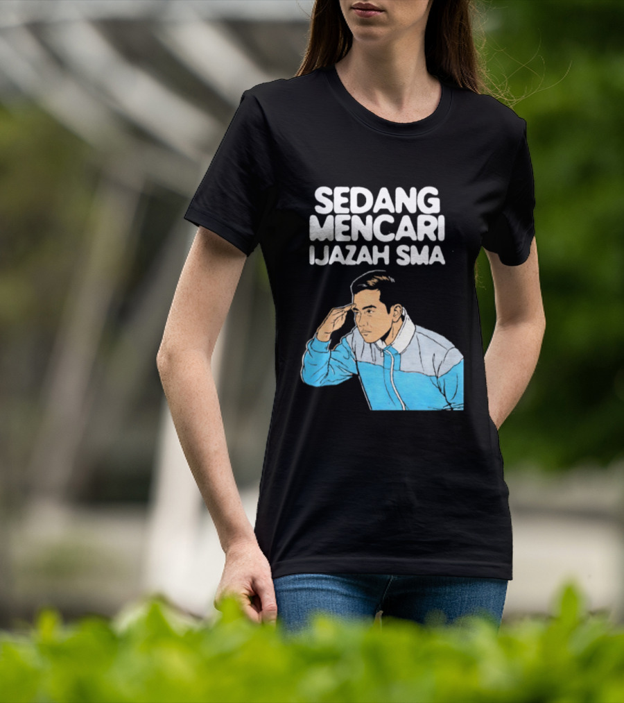 Sedang Mencari Ijazah SMA Man In Blue Jacket Visual T-Shirt