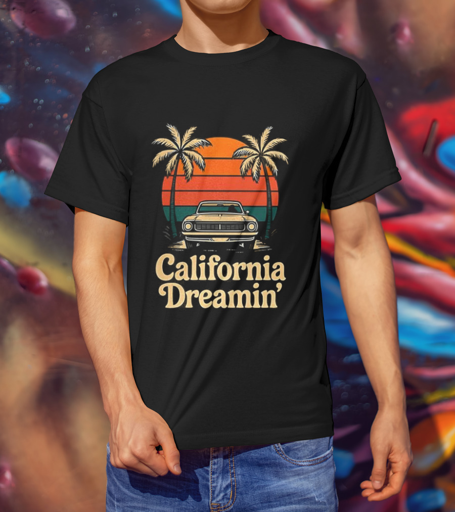 California Dreamin Vintage Sunset Car Palm Trees T-Shirt