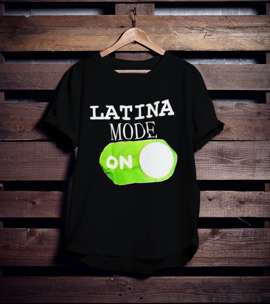 Latina Mode On Switch Green Circle T-Shirt