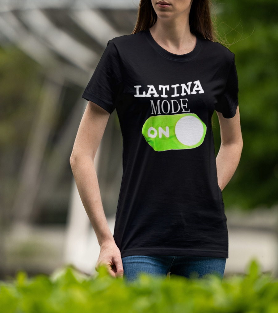 Latina Mode On Switch Green Circle T-Shirt