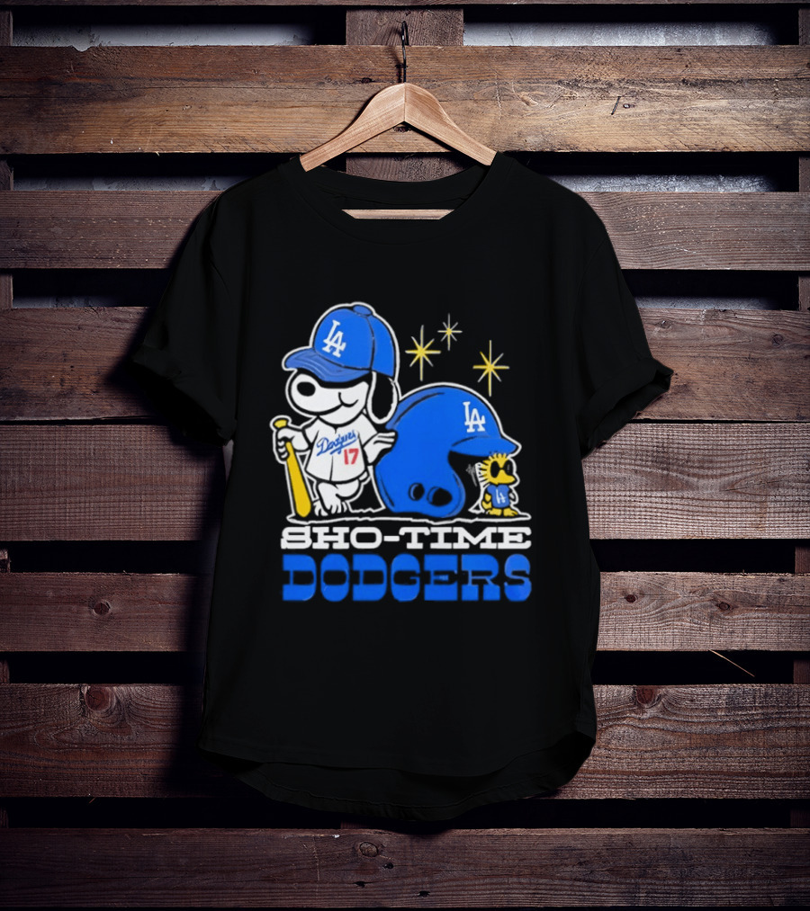 Los Angeles Dodgers Snoopy Show Time Baseball Fan Collectible T-Shirt