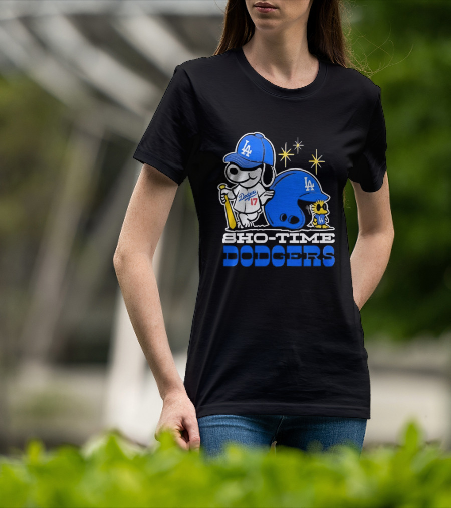 Los Angeles Dodgers Snoopy Show Time Baseball Fan Collectible T-Shirt